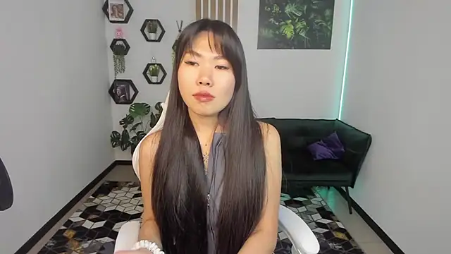 Snapshot of LunaPurrr chatting on October 9, 11:14 pm LunaPurrr online show from October 9, 11:14 pm