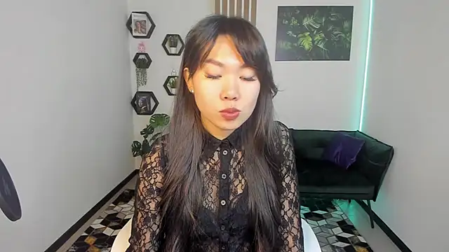 Snapshot of LunaPurrr chatting on October 10, 11:26 pm LunaPurrr online show from October 10, 11:26 pm