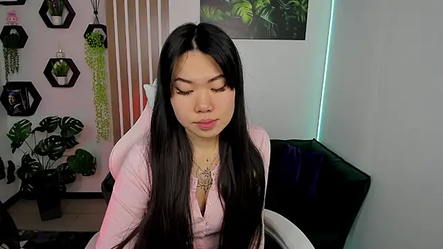 LunaPurrr online show from January 17, 11:08 pm