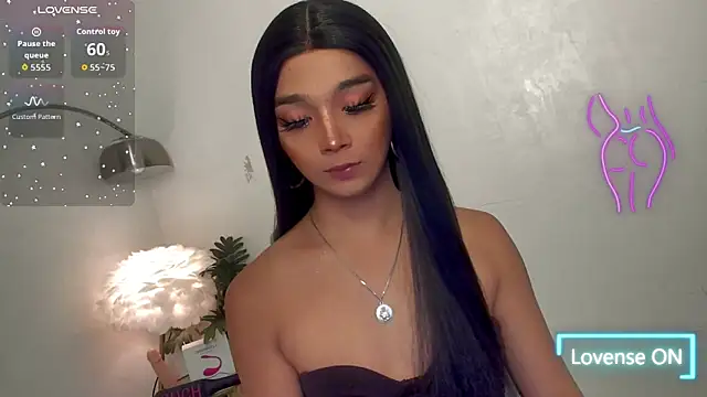 Snapshot of TrinityFucksYou chatting on October 6, 3:20 pm TrinityFucksYou online show from October 6, 3:20 pm