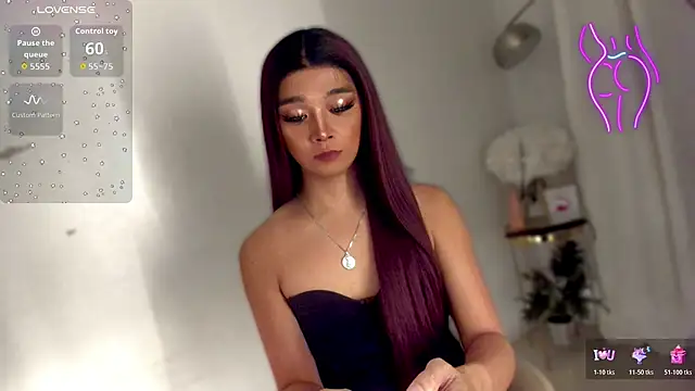 Snapshot of TrinityFucksYou chatting on December 14, 12:21 pm TrinityFucksYou online show from December 14, 12:21 pm