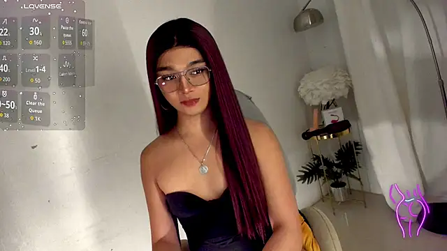 Snapshot of TrinityFucksYou chatting on February 7, 3:05 pm TrinityFucksYou online show from February 7, 3:05 pm