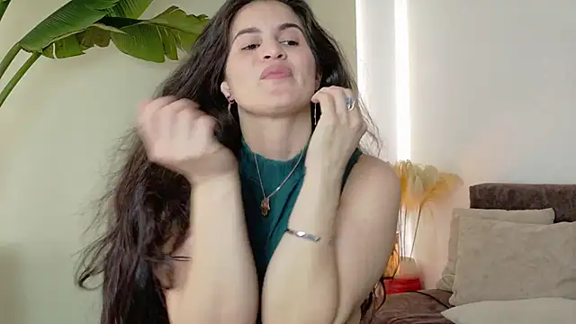 Snapshot of lizdevine chatting on October 17, 6:43 pm lizdevine online show from October 17, 6:43 pm