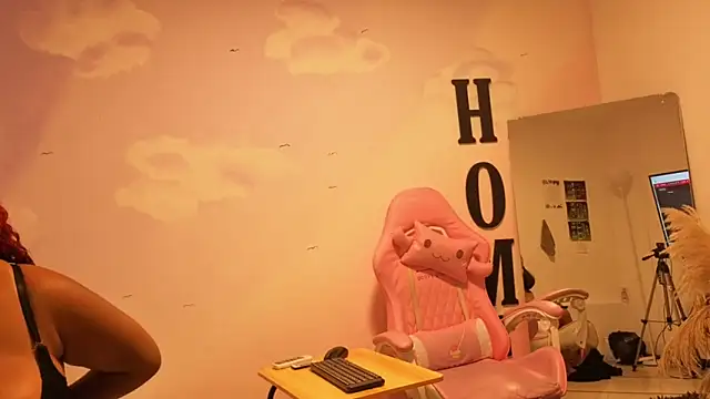 Catherine Smith  online show from September 25, 10:52 am