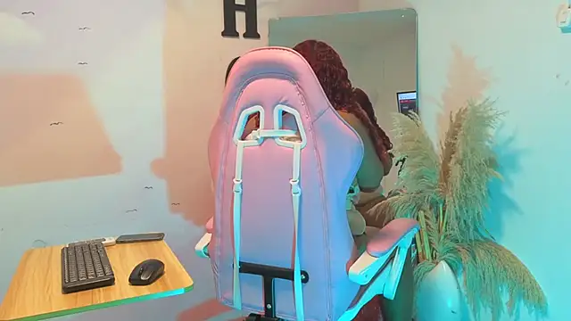 Catherine Smith  online show from September 30, 12:32 pm