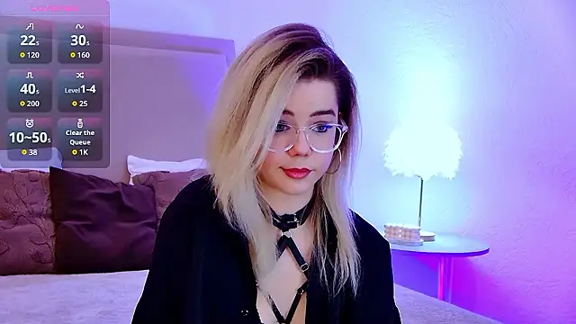 Snapshot of PrincessSlay chatting on March 26, 5:35 am PrincessSlay online show from March 26, 5:35 am