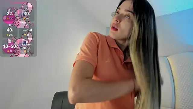 MiaVillalobos online show from October 2, 12:12 pm