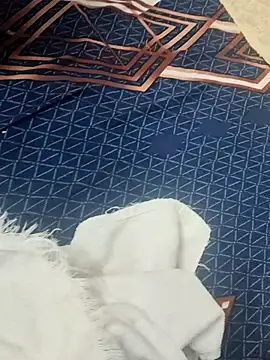 whitelady15 online show from December 17, 6:58 pm