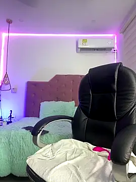 Velveet x online show from October 24, 12:01 pm