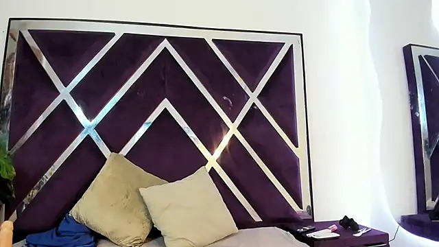 luzenaasm online show from October 13, 4:34 am