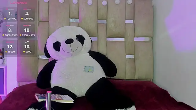 JulianaCarter online show from December 18, 7:42 pm