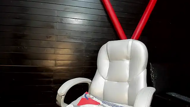 Snapshot of michaelmistress chatting on September 10, 12:27 pm michaelmistress online show from September 10, 12:27 pm