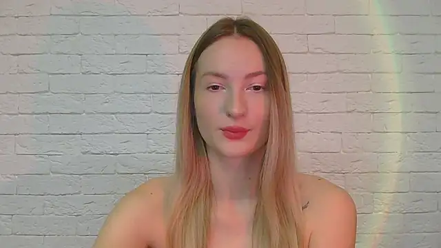 Snapshot of Alice_Sweet_01 chatting on November 22, 2:27 pm Alice Sweet 01 online show from November 22, 2:27 pm