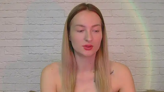 Snapshot of Alice_Sweet_01 chatting on November 23, 5:35 pm Alice Sweet 01 online show from November 23, 5:35 pm