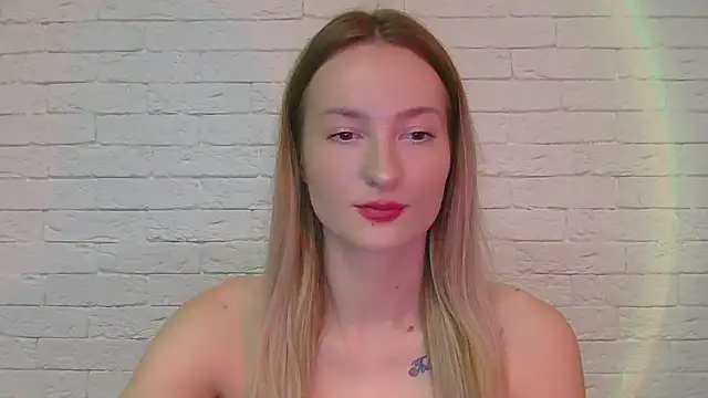 Snapshot of Alice_Sweet_01 chatting on December 3, 7:23 pm Alice Sweet 01 online show from December 3, 7:23 pm