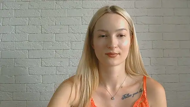 Snapshot of Alice_Sweet_01 chatting on July 7, 11:36 am Alice Sweet 01 online show from July 7, 11:36 am