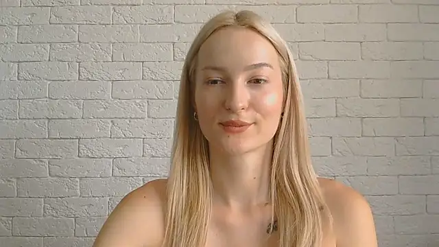 Snapshot of Alice_Sweet_01 chatting on July 29, 12:47 pm Alice Sweet 01 online show from July 29, 12:47 pm