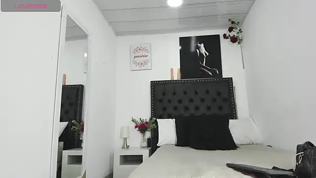 Snapshot of ScarlettVell chatting on September 26, 8:13 pm ScarlettVell online show from September 26, 8:13 pm