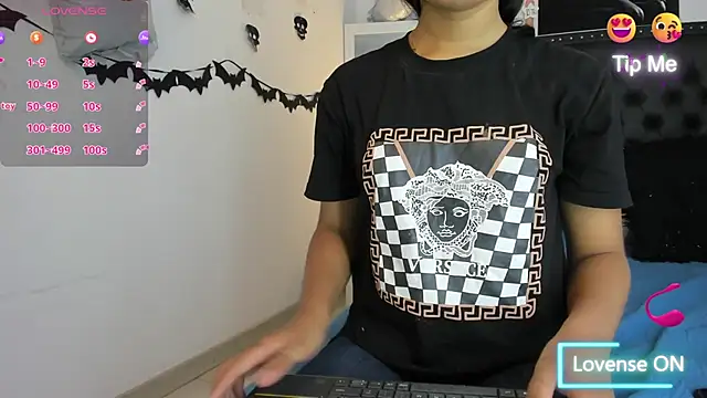 Snapshot of ScarlettVell chatting on October 10, 6:51 pm ScarlettVell online show from October 10, 6:51 pm