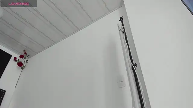 Snapshot of ScarlettVell chatting on October 15, 7:47 pm ScarlettVell online show from October 15, 7:47 pm