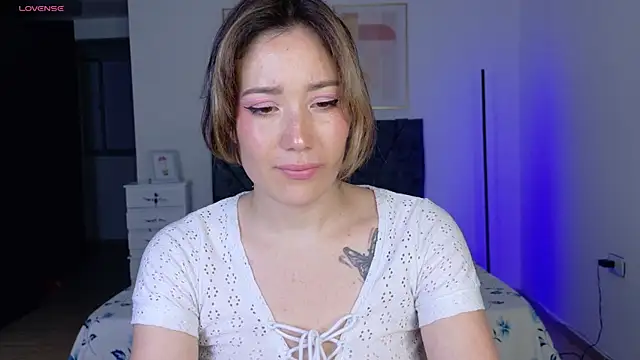 Eliih 01 online show from September 23, 2:14 am