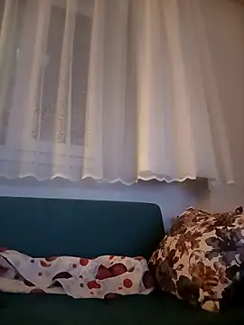 Snapshot of alex10alexx chatting on October 17, 9:06 pm alex10alexx online show from October 17, 9:06 pm