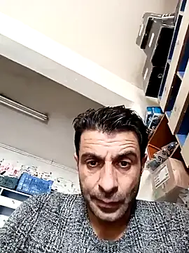 Snapshot of alex10alexx chatting on November 1, 10:28 am alex10alexx online show from November 1, 10:28 am