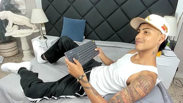 Denis Carpenter online show from November 29, 7:28 pm