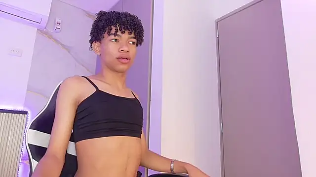 Snapshot of Ivone_Rose_ chatting on October 12, 12:48 pm Ivone Rose online show from October 12, 12:48 pm