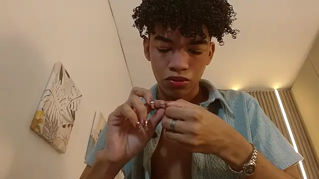 Snapshot of Ivone_Rose_ chatting on October 22, 12:38 pm Ivone Rose online show from October 22, 12:38 pm