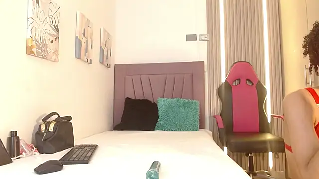 Snapshot of Ivone_Rose_ chatting on October 24, 12:34 pm Ivone Rose online show from October 24, 12:34 pm