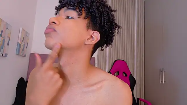 Snapshot of Ivone_Rose_ chatting on October 29, 12:29 pm Ivone Rose online show from October 29, 12:29 pm