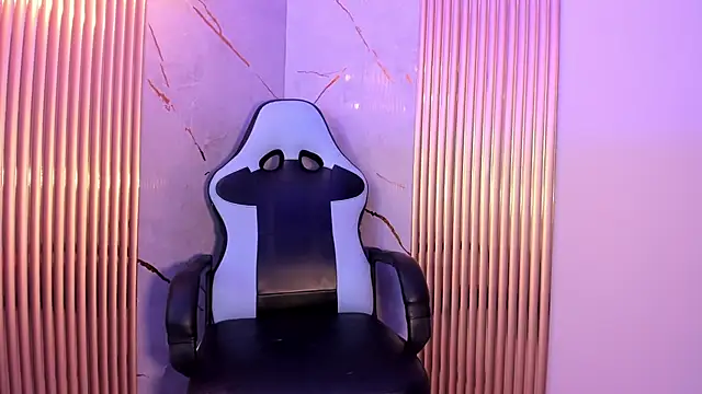 Snapshot of Ivone_Rose_ chatting on November 5, 12:27 pm Ivone Rose online show from November 5, 12:27 pm