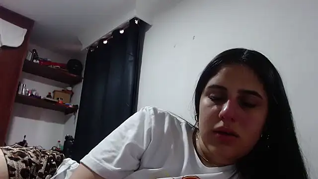 Snapshot of Electraweb_09 chatting on October 3, 12:35 pm Electraweb 09 online show from October 3, 12:35 pm