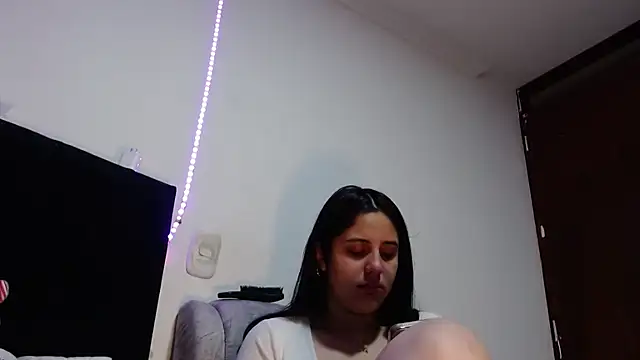 Snapshot of Electraweb_09 chatting on October 16, 1:12 pm Electraweb 09 online show from October 16, 1:12 pm