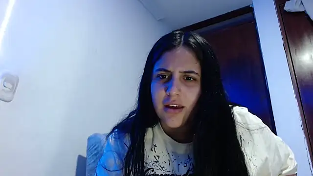 Snapshot of Electraweb_09 chatting on October 17, 8:22 pm Electraweb 09 online show from October 17, 8:22 pm