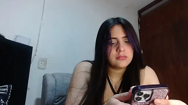 Snapshot of Electraweb_09 chatting on October 29, 4:09 pm Electraweb 09 online show from October 29, 4:09 pm