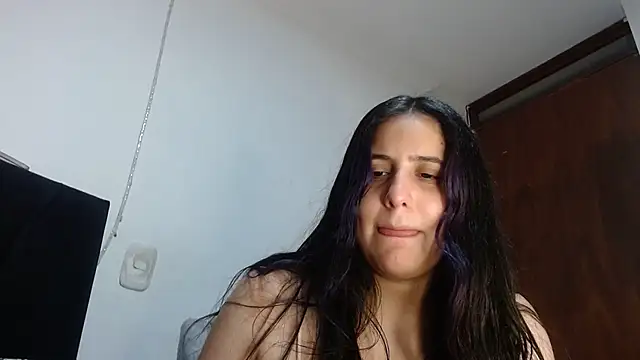 Snapshot of Electraweb_09 chatting on November 3, 7:04 pm Electraweb 09 online show from November 3, 7:04 pm