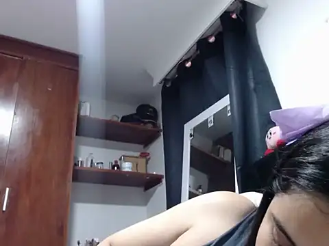 Snapshot of Electraweb_09 chatting on November 20, 9:47 pm Electraweb 09 online show from November 20, 9:47 pm