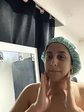 Snapshot of Electraweb_09 chatting on November 21, 9:02 pm Electraweb 09 online show from November 21, 9:02 pm