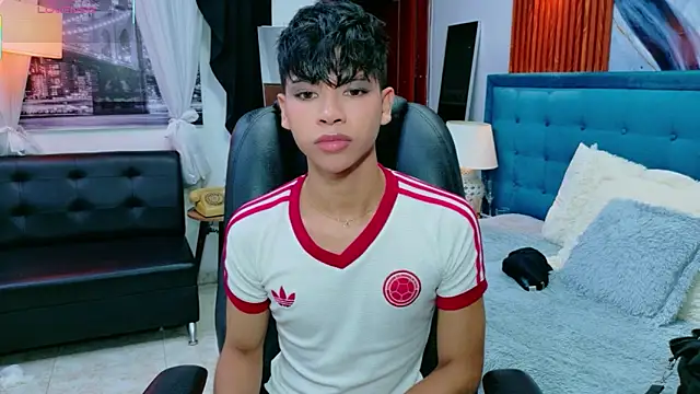 dilan 911 online show from June 6, 6:45 pm