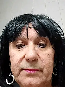 Emily de Carla online show from November 18, 4:00 pm