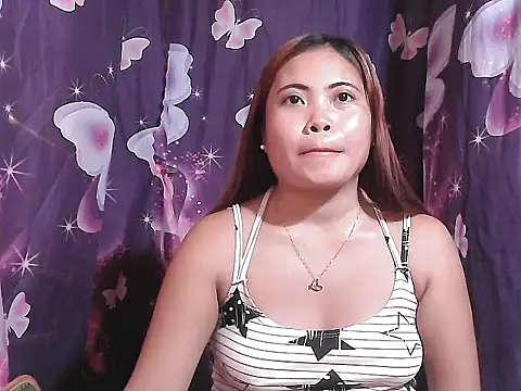 Hot Samantha4u online show from May 23, 11:42 pm
