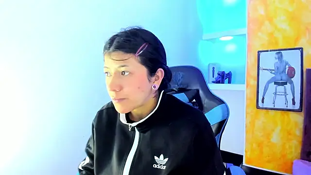 Raven Rouge  online show from October 9, 4:43 am