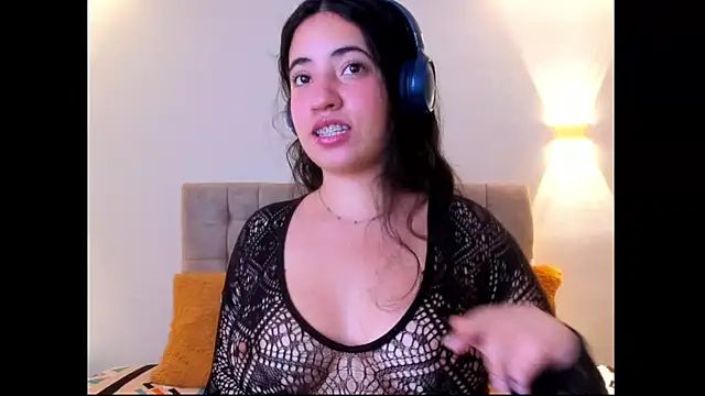 Nicol Chang online show from October 9, 3:59 am