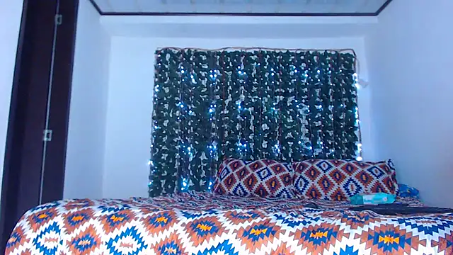 Snapshot of zhannaya_jhaen_ chatting on October 17, 9:06 pm zhannaya jhaen online show from October 17, 9:06 pm