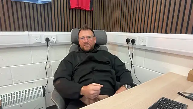 bilf1978 online show from February 26, 7:51 am