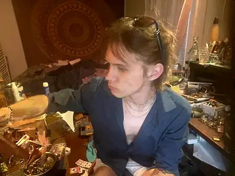 Snapshot of XanderOzzz chatting on September 24, 12:08 pm XanderOzzz online show from September 24, 12:08 pm