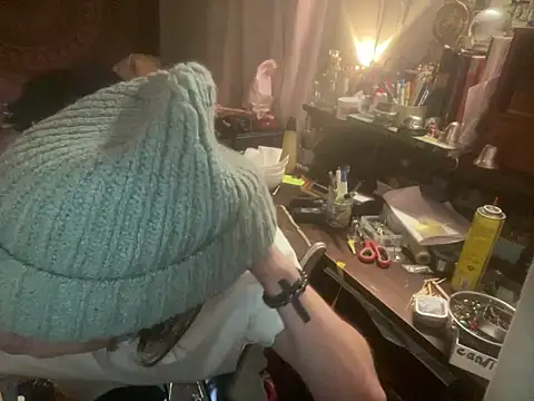 Snapshot of XanderOzzz chatting on October 3, 8:22 am XanderOzzz online show from October 3, 8:22 am