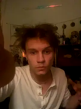 Snapshot of XanderOzzz chatting on October 18, 9:43 am XanderOzzz online show from October 18, 9:43 am